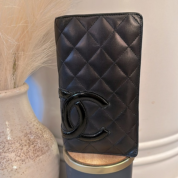 Authentic Chanel Cambon Bifold Wallet With Box. - Picture 1 of 15